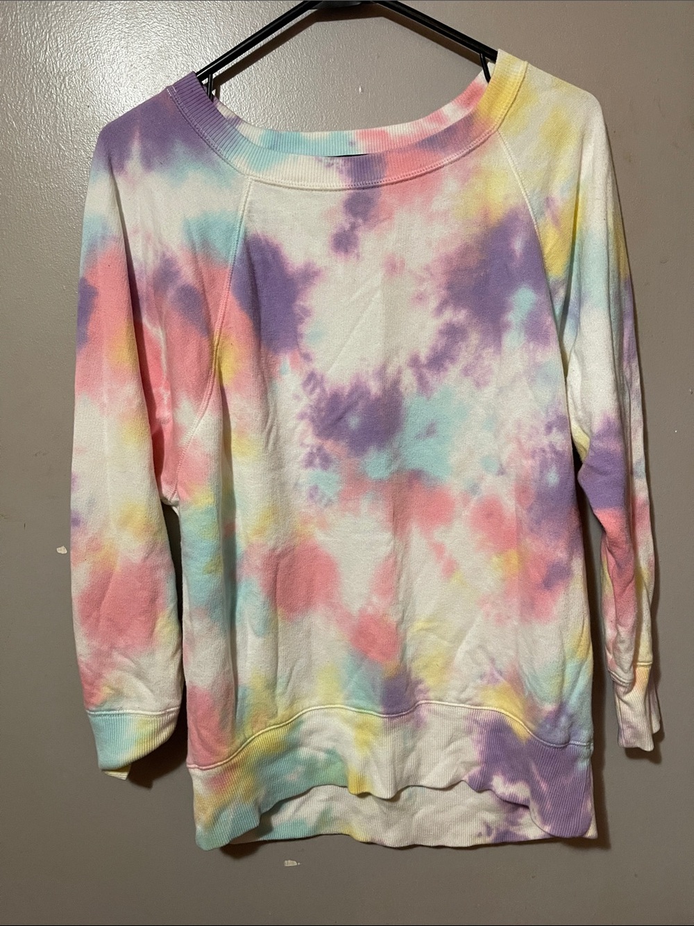 SO Pastel Tie-Dye Crewneck Sweatshirt in Pink, Purple, Blue, Yellow, Cream